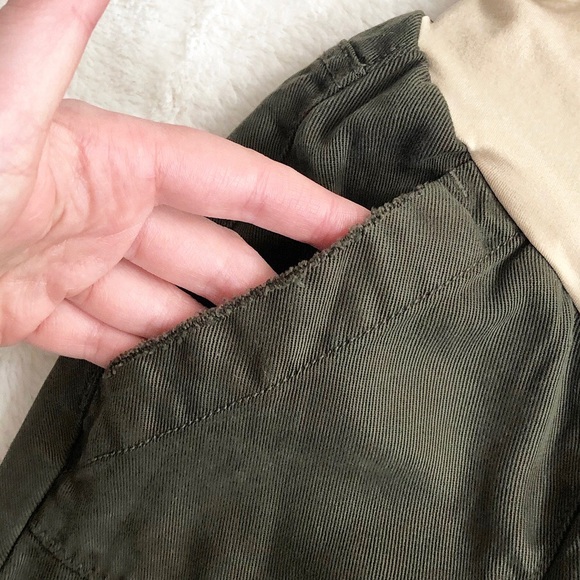 Luxe Essentials | Cropped Distressed Pants *NWT* - Picture 4 of 16